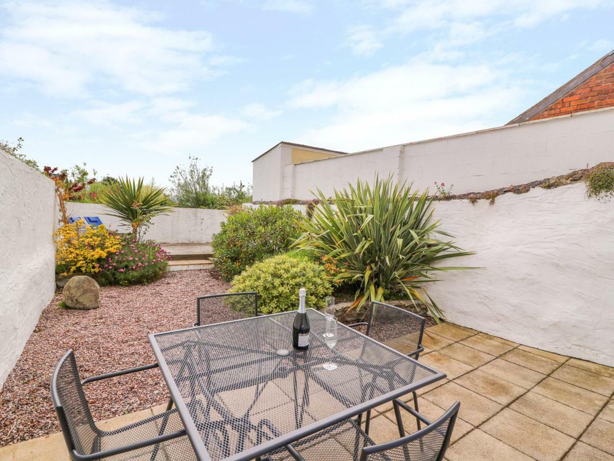 Llety Villa Fishguard Bagian luar foto