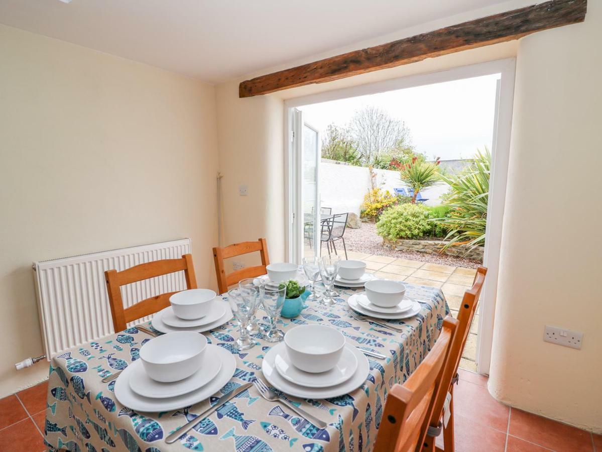 Llety Villa Fishguard Bagian luar foto